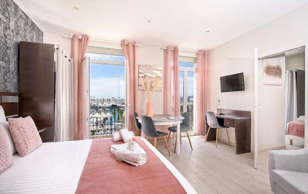 Hotel Du Vieux Port Saint-Raphaël 외부 사진